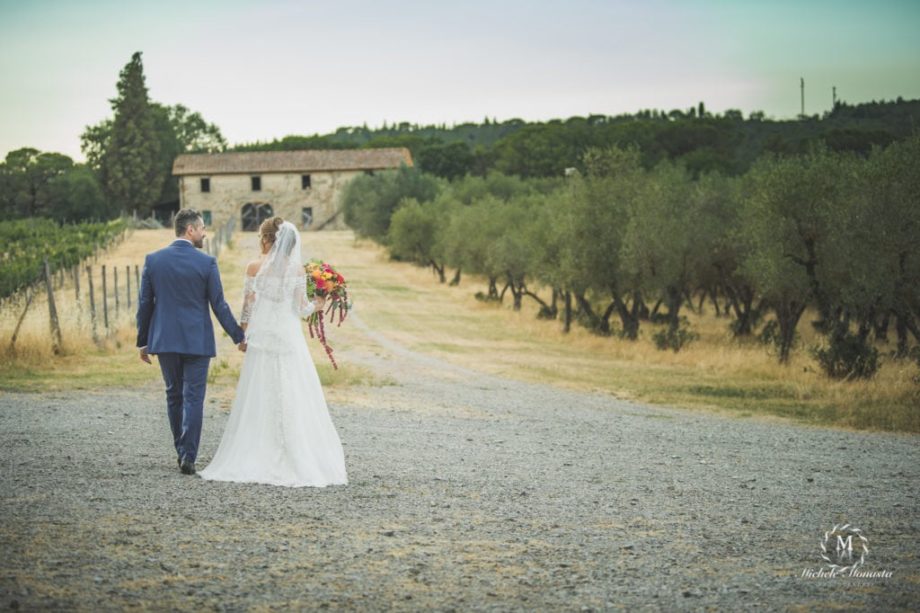 italian married couple in tuscany